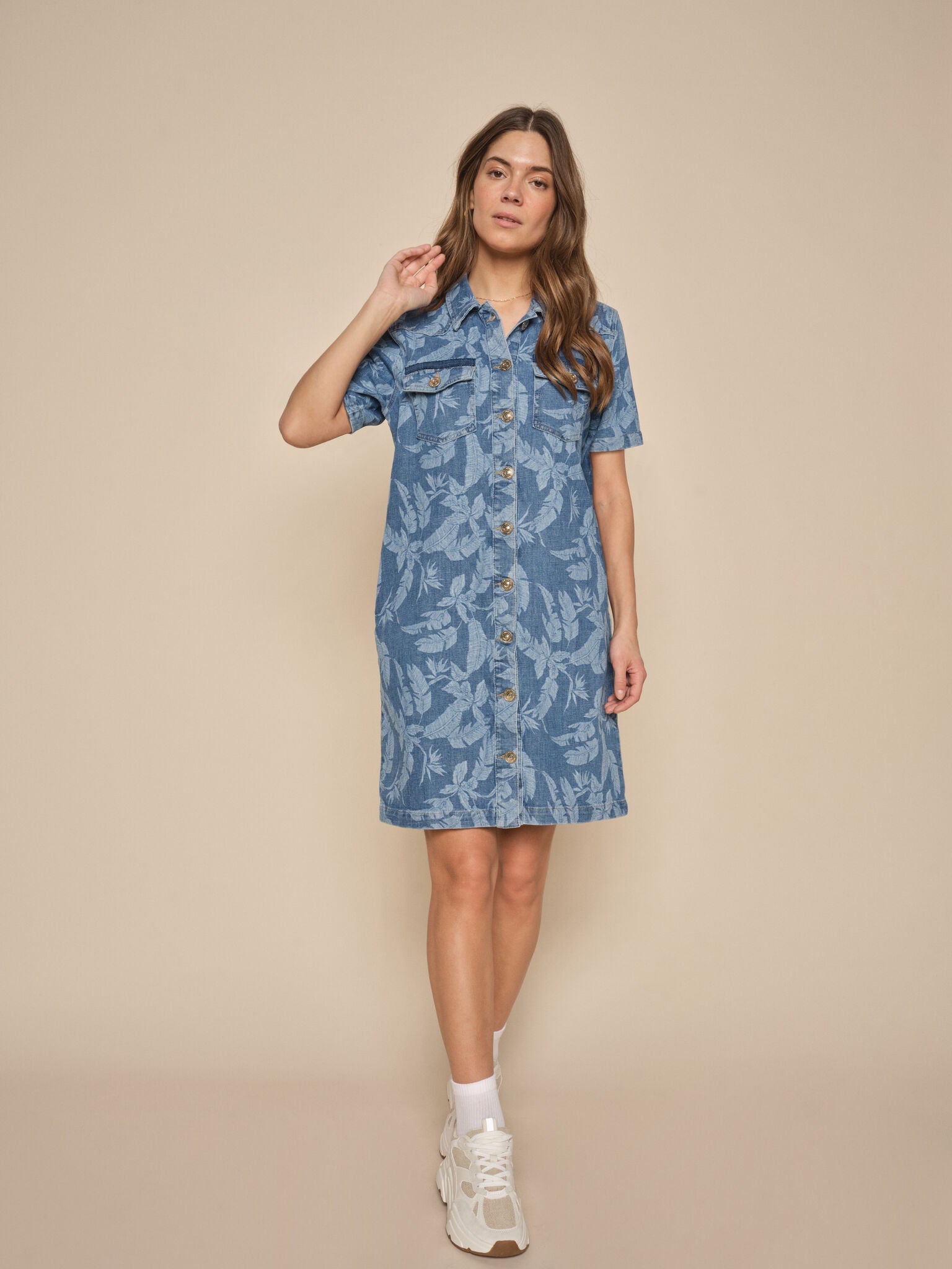 Modelshot / Light Blue / Detail